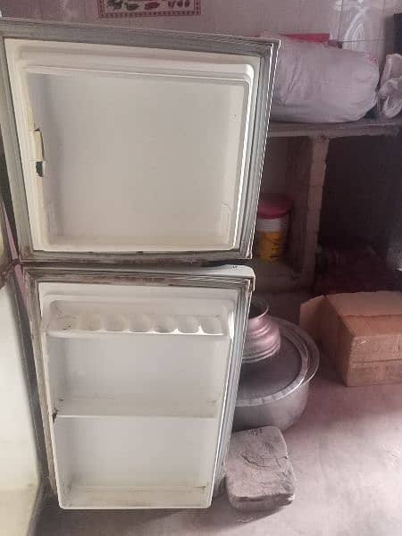 Dawlance small size fridge working 100% ok no any fault 2