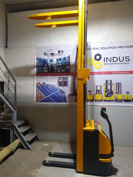 Jungheinrich/Electric/Stacker/lifter/1 ton/forklifter/pallet 2