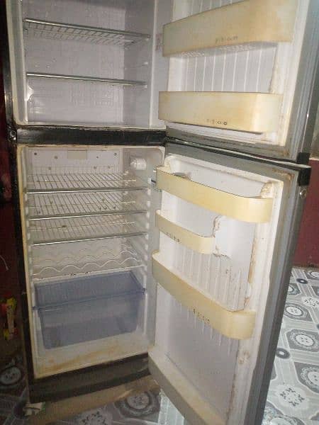 refrigerator good condition 6