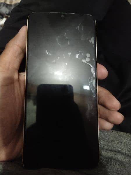 Itel P40 4-64 urgent for sale 3