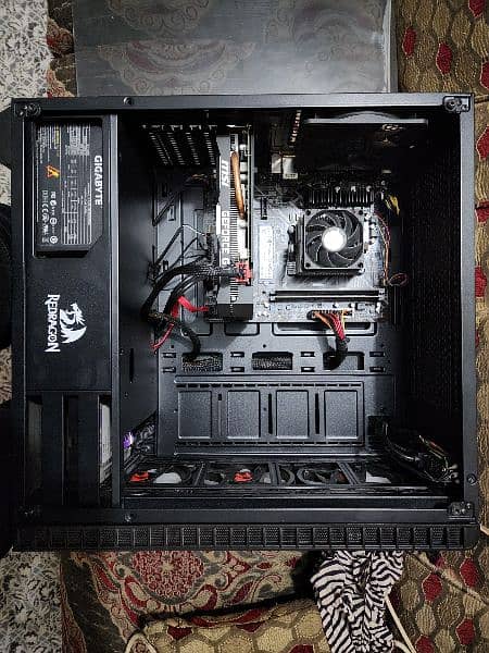 Gaming Pc with Ryzen 5 3600 and MSI gtx 1660 super 1