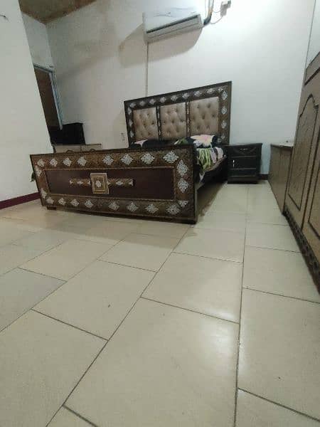 King size bed with mattress with two side tables 3