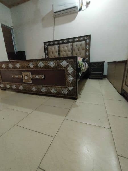 King size bed with mattress with two side tables 6