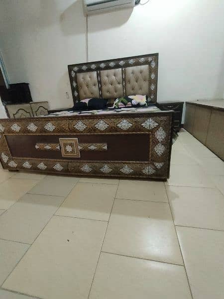 King size bed with mattress with two side tables 11