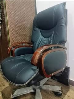 Reclining Office Chair