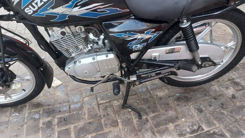 genuine bike suzuki 150 7