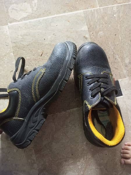 Safety Shoes for sale 1