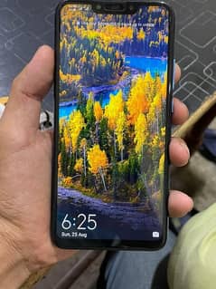 Huawei nova 3i.       contact 03099997918