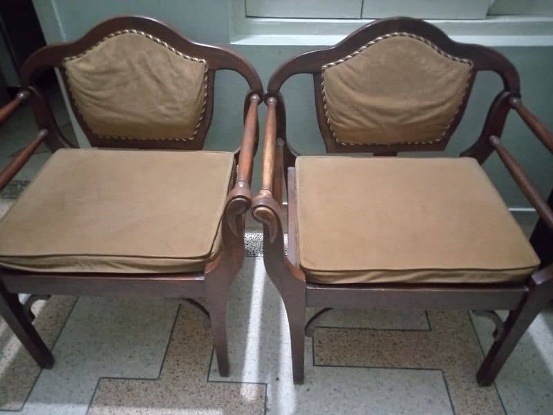 sofa set urgent selling serious buyers only 3