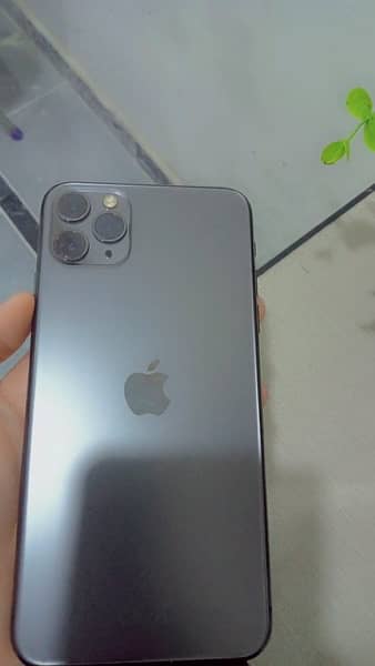 I phone 11 pro max 3