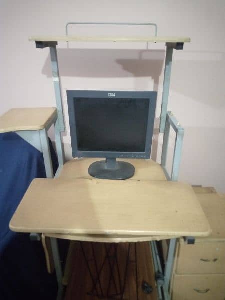 only computer table urgent sale serious buyer only 2