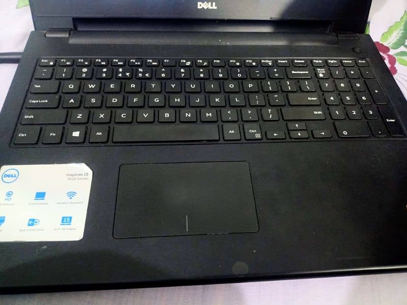 Dell intel core i5 Inspiron 15 3000 series with charger 4