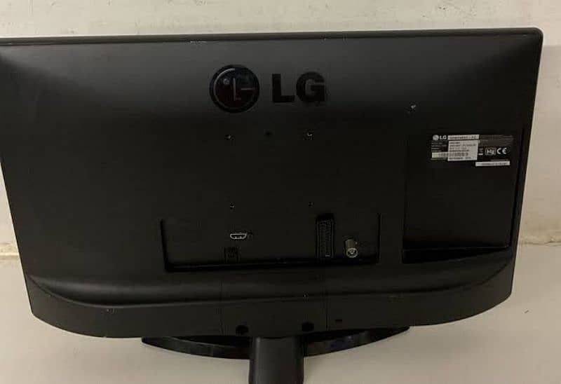 original LG  ips 22" inch led tv made in Poland excellent condition 6