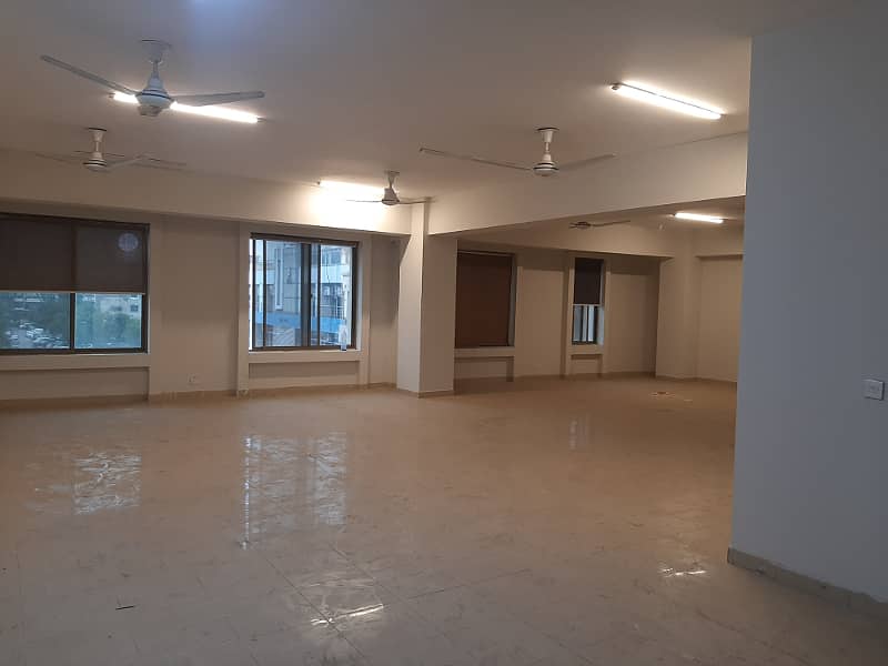 G/11 markaz 1600sq open space available for rent real piks vip location 2