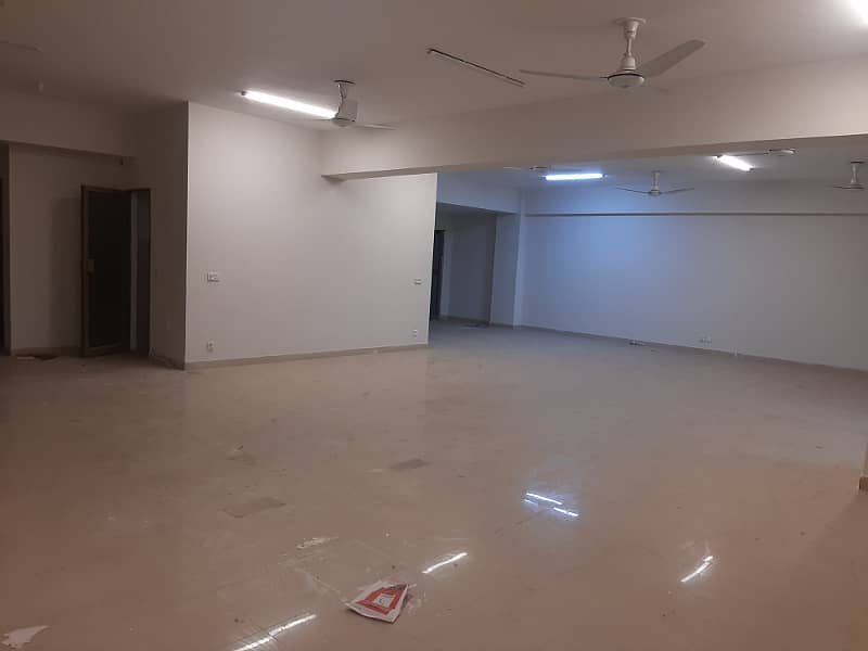 G/11 markaz 1600sq open space available for rent real piks vip location 3