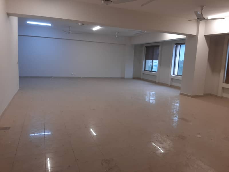 G/11 markaz 1600sq open space available for rent real piks vip location 4