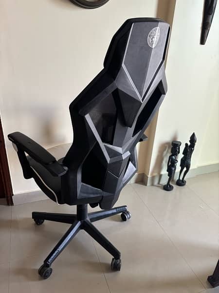 Gaming Chair / Office Chair 1