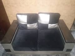 urgently sale sofa set