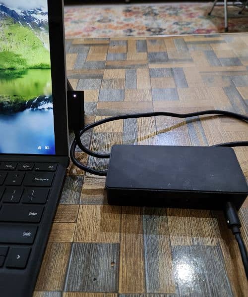 microsoft surface pro 5 LTE advance laptop 2