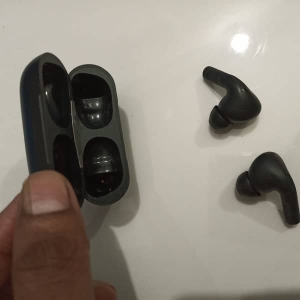 AIRPORD 2 EARBUDS 2