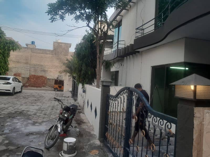 house for sale Nadirabad Gillani street 0300 8145935. . . 11