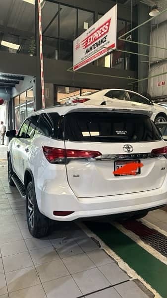 Toyota Fortuner 2020 1