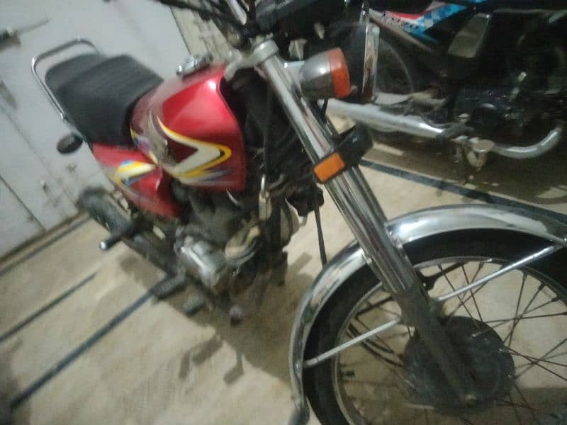 Honda CG125 2019 4