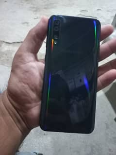 Samsung A50 4 128 good condition