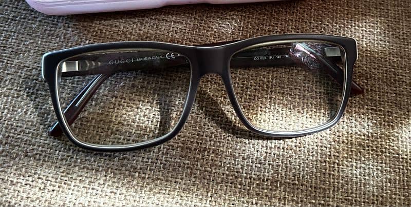 Gucci original sunglasses/ eye glasses 2