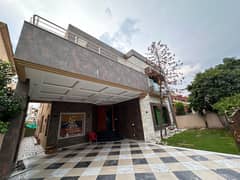 One kanal Brand New House Availaable For Sale With Basement 0