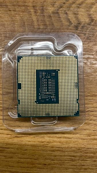 Intel i3 10100 processor used for gaming just like new 6