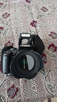 Canon 1100 D