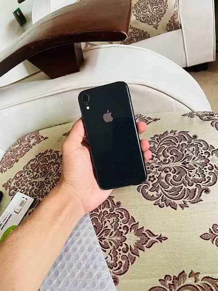 iPhone xr jv 64 gb 4