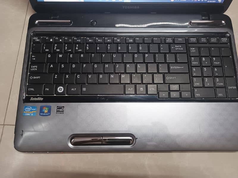 i5 2nd gen| 6gb ram|Toshiba satellite L755 15.6" 1