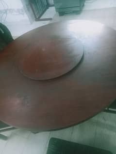 round pure wooden dinning table