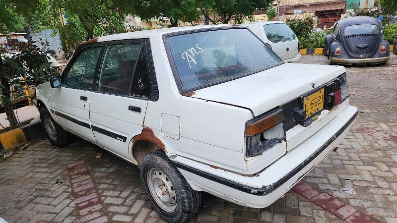 Corolla 1986 in running condition better than mehran khyber charade 3