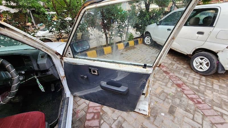 Corolla 1986 in running condition better than mehran khyber charade 13