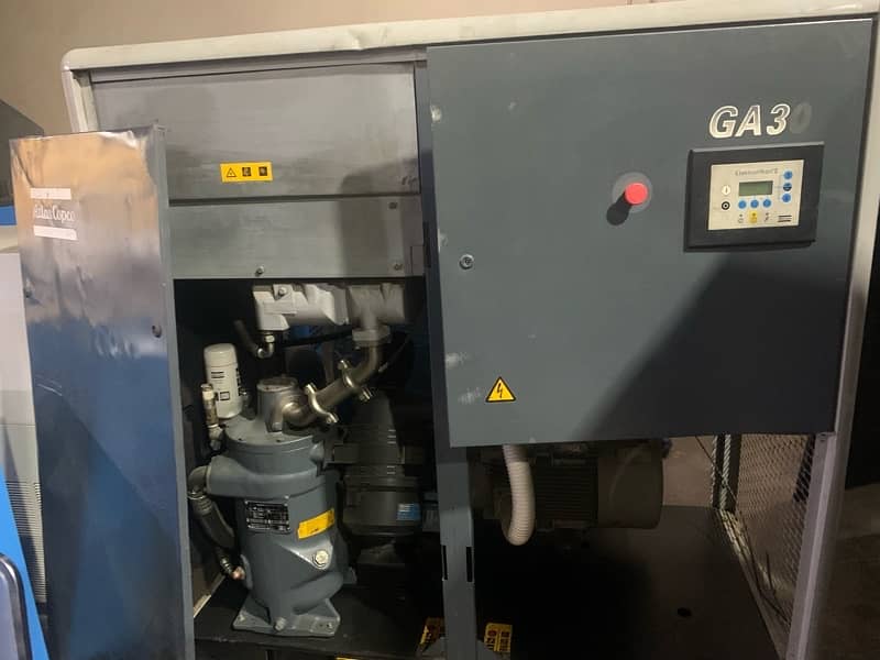 Used Screw Air compressor Available 1