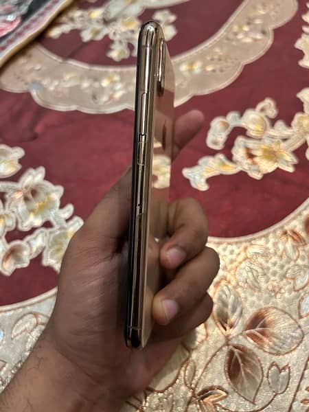 I phone XS PTA Approved 256GB 7