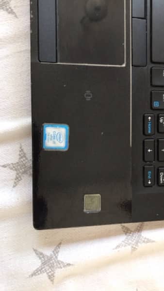 DELL Latitude core i7,7th generation 7480 model in Good condition 3