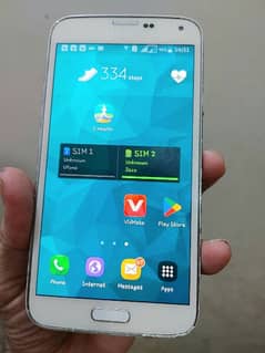 samsung galaxy S5   2GB  16GB