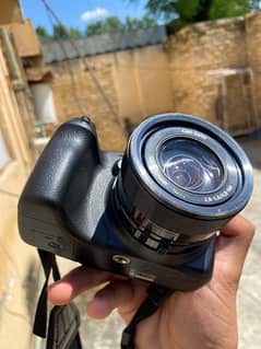 DSLR Sony Camera Argent For Sale Condition Brand New