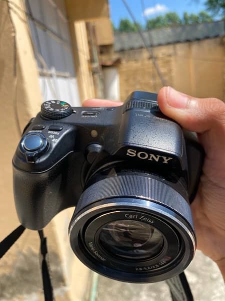 DSLR Sony Camera Argent For Sale Need Cash 6