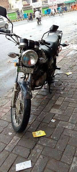 Suzuki gs 150 like new jenioun 6