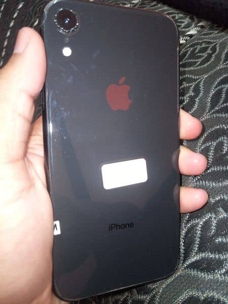 Iphone XR 10/10 mint condition Whatsapp: 03170223125 4