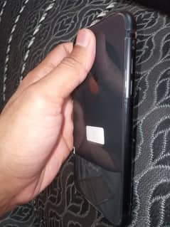 Iphone XR 10/10 condition Whtsapp: 03170223125