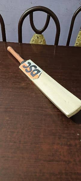 pure English willow hard ball cricket bat at factory rate 2