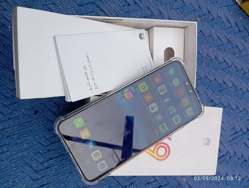 Huawei Y9 (4/64 GB) 1