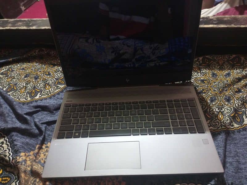 Hp Zbook G5 V5 I7 9880 Studio Workstation 2