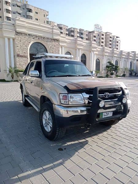 Toyota Hilux 2002 3